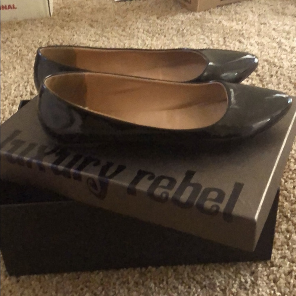Dress shoes